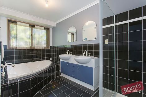 Property photo of 60 Hinrichsen Drive Hallam VIC 3803