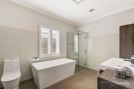 Property photo of 29 Carlisle Crescent Hughesdale VIC 3166