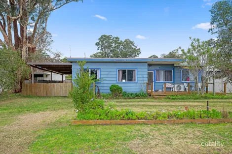 Property photo of 29 Boyd Avenue Lemon Tree Passage NSW 2319