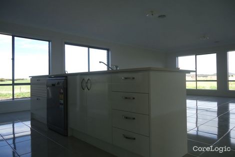 Property photo of 22 Parklink Drive Cranbourne East VIC 3977