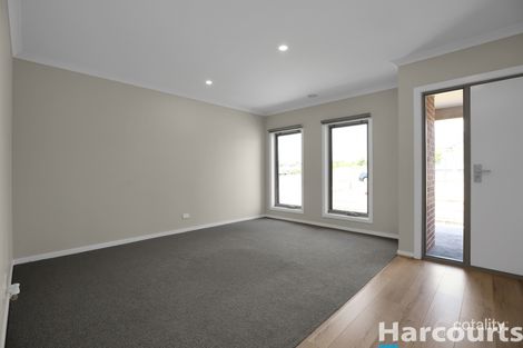 Property photo of 7 Kingston Heath Drive Drouin VIC 3818