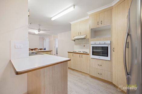 Property photo of 4 Bowerbird Avenue Eli Waters QLD 4655