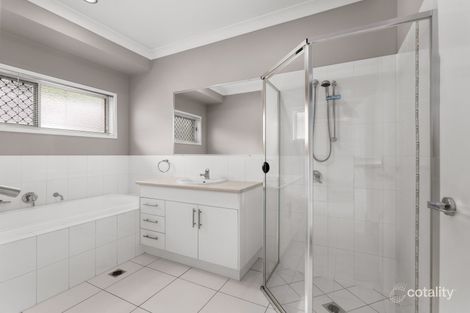 Property photo of 28 Possumwood Place Flinders View QLD 4305