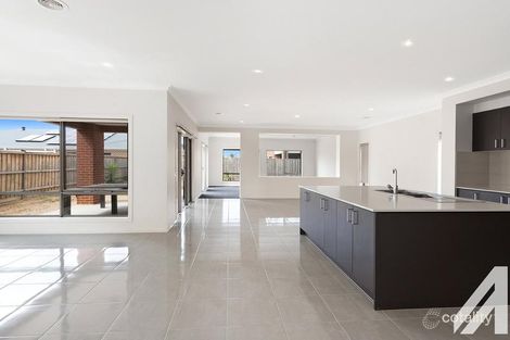 Property photo of 14 Cutler Avenue Keysborough VIC 3173