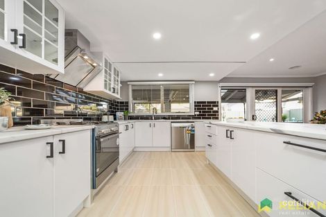 Property photo of 16 Wilton Close Wyndham Vale VIC 3024
