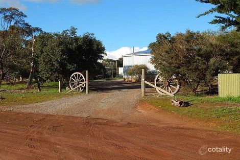 232 Puckridge Rd, Wangary, SA 5607