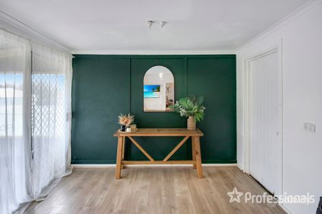 Property photo of 32 Ceduna Street Mount Austin NSW 2650