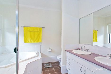 Property photo of 36 Gerona Circuit Varsity Lakes QLD 4227