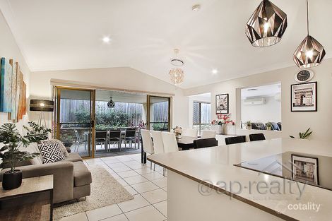 Property photo of 13 Hinchinbrook Circuit Forest Lake QLD 4078