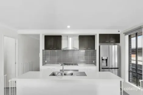 Property photo of 38 Welford Circuit Yarrabilba QLD 4207