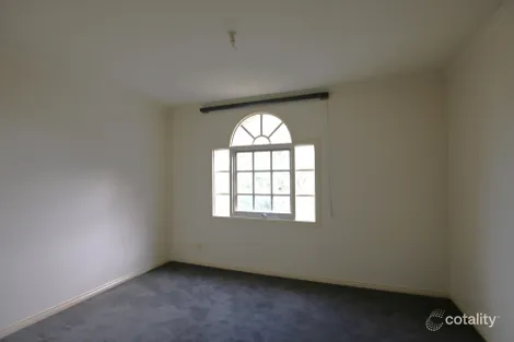 Property photo of 17 Lake Avenue Pascoe Vale VIC 3044