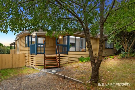 Property photo of 17 Robertson Crescent Boronia VIC 3155