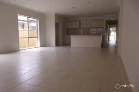 Property photo of 44 Warrego Circuit Sandhurst VIC 3977