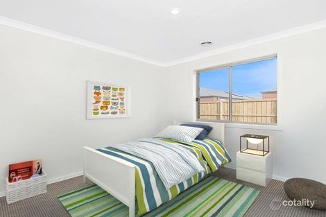 Property photo of 48 Dawnview Crescent Roxburgh Park VIC 3064