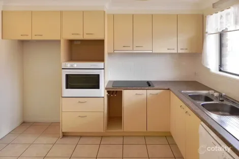 Property photo of 23 Enfield Crescent Battery Hill QLD 4551