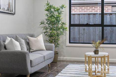 Property photo of 8 Paior Circuit Epping VIC 3076