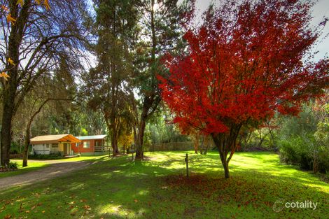 18 Junction Rd, Porepunkah, VIC 3740