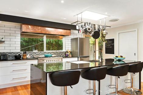 27 Walhalla Dr, Ringwood East, VIC 3135