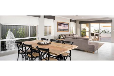 Property photo of 22 Woodleigh Way Harrisdale WA 6112