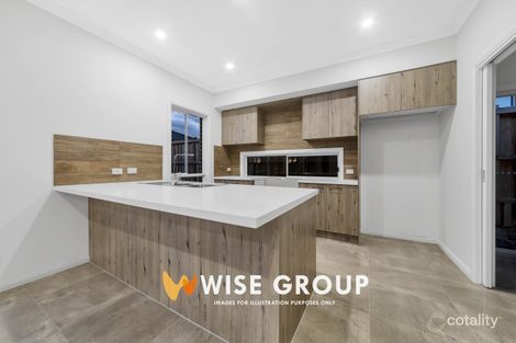 28 Swindale Way, Clyde North, VIC 3978