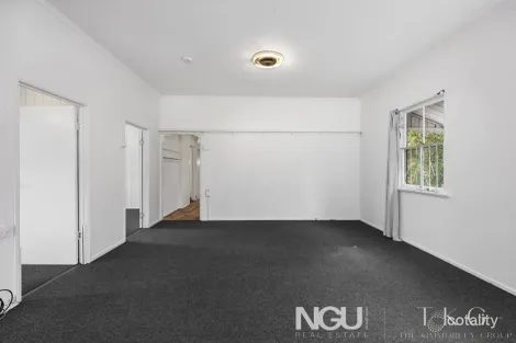 Property photo of 38 Lindsay Street Bundamba QLD 4304