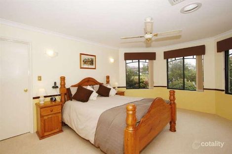 Property photo of 15 Callara Vista Success WA 6164