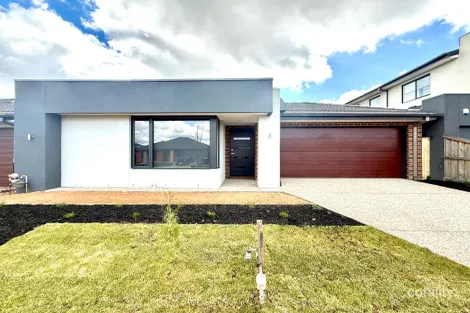 24 Juliete St, Strathtulloh, VIC 3338