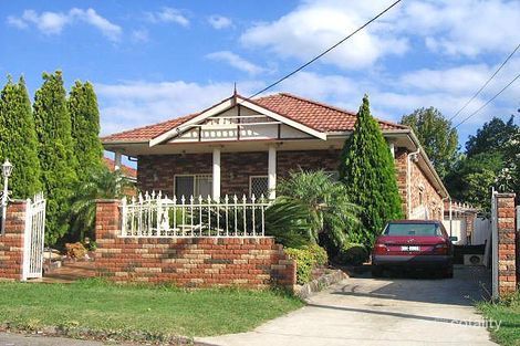 Property photo of 28 Banksia Road Greenacre NSW 2190