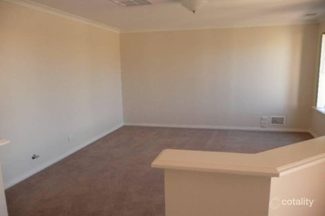 Property photo of 6 Heaney Close Somerville WA 6430