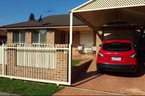 1/25 Sunny Pl, St Johns Park, NSW 2176