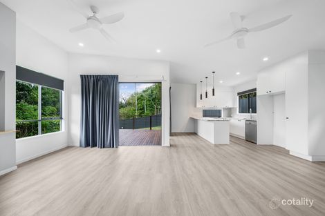 Property photo of 1 Seymour Close Rosemount QLD 4560