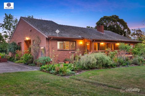 13 Paynes Rd, Chirnside Park, VIC 3116