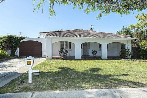 2 Merton St, Victoria Park, WA 6100