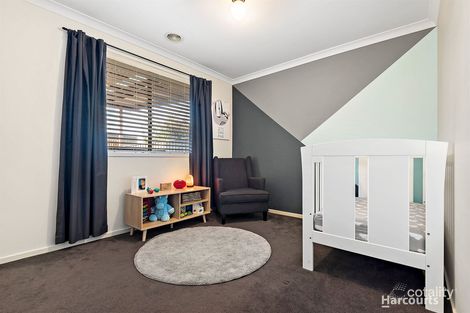 Property photo of 70 Algerd Way Pakenham VIC 3810
