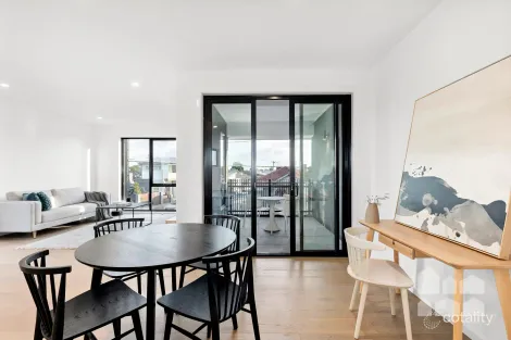 Property photo of 216 Buckley Street Footscray VIC 3011