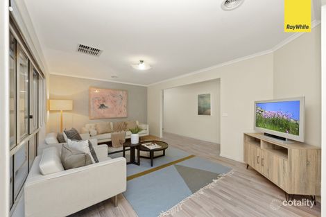 Property photo of 19 Pyrmont Terrace Taylors Hill VIC 3037