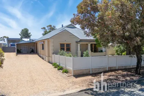Property photo of 15 Walker Avenue Mannum SA 5238