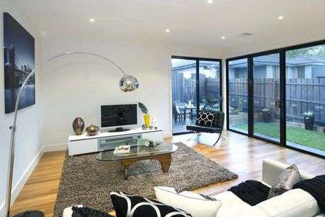 Property photo of 2/15 Eley Road Blackburn South VIC 3130