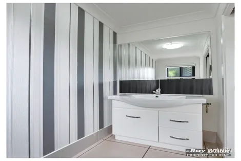 Property photo of 4 Conway Court Gracemere QLD 4702