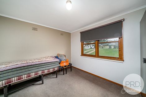Property photo of 40 Gilmore Avenue Mount Austin NSW 2650