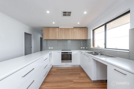 17 Emperor Ave, Beldon, WA 6027