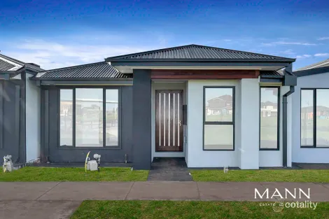7 Gumnut Walk, Rockbank, VIC 3335