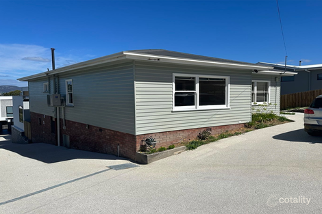 Property photo of 72 Malunna Road Lindisfarne TAS 7015