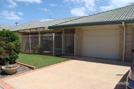 2/37 Ronald St, Wynnum, QLD 4178