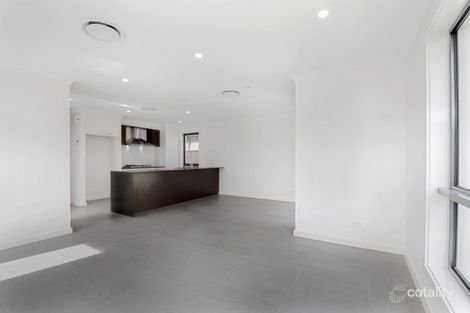 Property photo of 10 Watervale Avenue Catherine Field NSW 2557