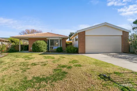 Property photo of 15 Yvette Close Sale VIC 3850