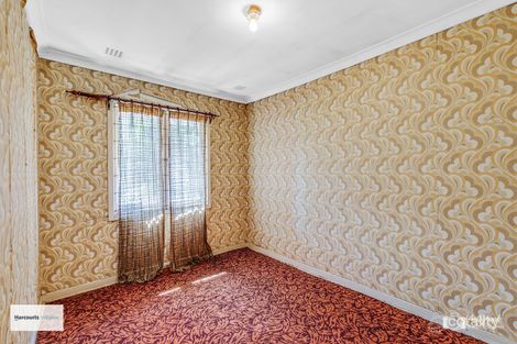 Property photo of 32 Girrawheen Avenue Girrawheen WA 6064