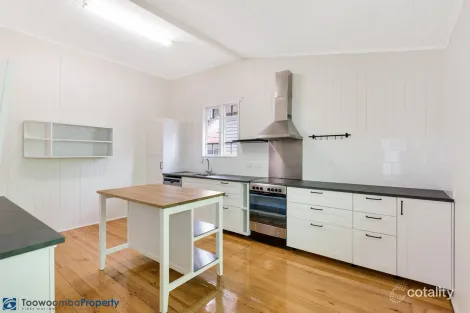 Property photo of 175 Russell Street Newtown QLD 4350