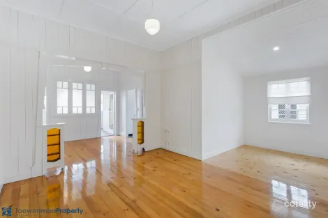 Property photo of 175 Russell Street Newtown QLD 4350