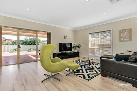 9 Athol St, Clovelly Park, SA 5042